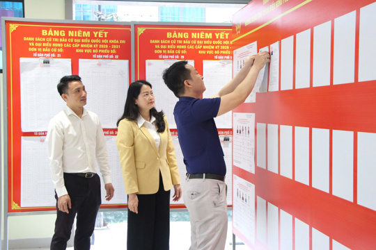 Không khí sôi nổi chuẩn bị cho ngày hội toàn dân trên khắp xã, phường của Thủ đô