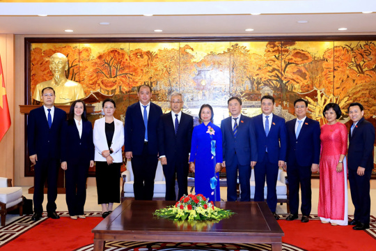 Phó Chủ tịch HĐND thành phố Hà Nội Phạm Thị Thanh Mai tiếp Đoàn công tác Nhân đại Bắc Kinh