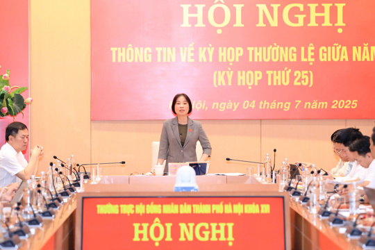 Hội nghị thông tin về kỳ họp thường lệ giữa năm 2025 của HĐND thành phố Hà Nội khóa XVI