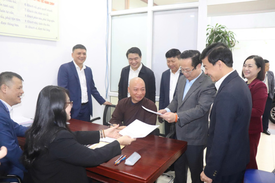 Phó Chủ tịch Thường trực HĐND Thành phố Trần Thế Cương giám sát tại Sở Nội vụ về công tác chuẩn bị bầu cử