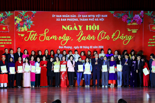Phó Bí thư Thành ủy, Chủ tịch HĐND Thành phố Phùng Thị Hồng Hà dự Ngày hội “Tết sum vầy - Xuân ơn Đảng” tại xã Đan Phượng