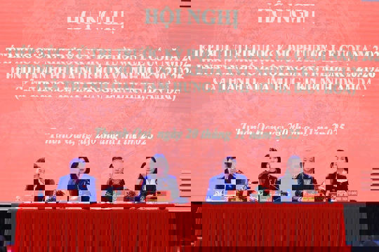 Chủ tịch HĐND Thành phố Phùng Thị Hồng Hà tiếp xúc cử tri 4 xã Thanh Oai, Bình Minh, Tam Hưng, Dân Hòa