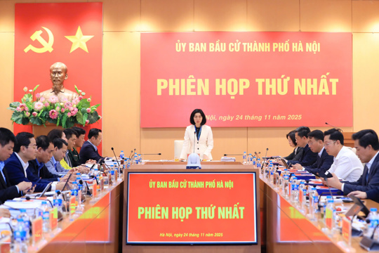 Ủy ban bầu cử thành phố Hà Nội họp phiên thứ Nhất 