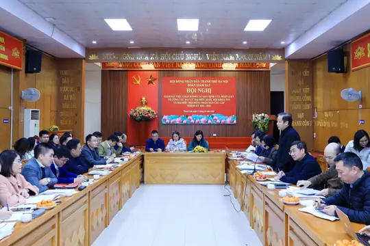 Quan tâm bố trí điểm bỏ phiếu thuận tiện cho người dân đi bầu cử