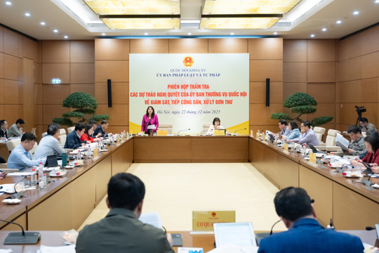 Tăng tính thực chất, khả thi trong giám sát văn bản quy phạm pháp luật