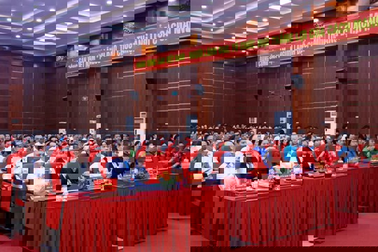 Lãnh đạo HĐND Thành phố tham dự kỳ họp thứ nhất của HĐND xã, phường