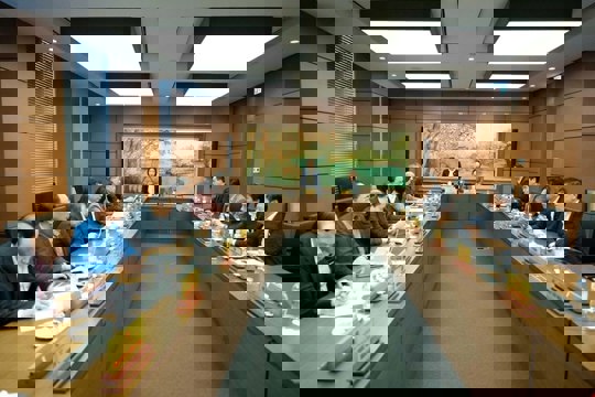 Quốc hội thảo luận về dự án Luật Toà án chuyên biệt tại Trung tâm tài chính quốc tế