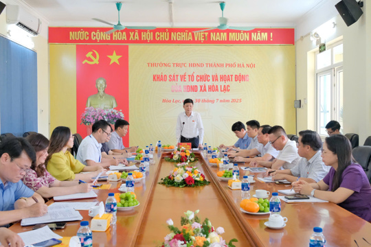 Thường trực HĐND Thành phố khảo sát về tổ chức và hoạt động của HĐND xã Hoà Lạc