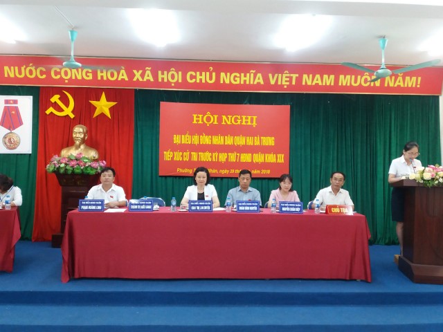 Đại biểu HĐND quận Hai Bà Trưng tiếp xúc cử tri trước kỳ họp thứ 7 HĐND quận khóa XIX, nhiệm kỳ 2016 - 2021