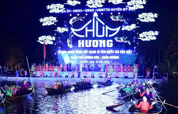 Phó Chủ tịch Thường trực HĐND TP dự đón Bằng xếp hạng di tích Quốc gia đặc biệt Quần thể Hương Sơn 