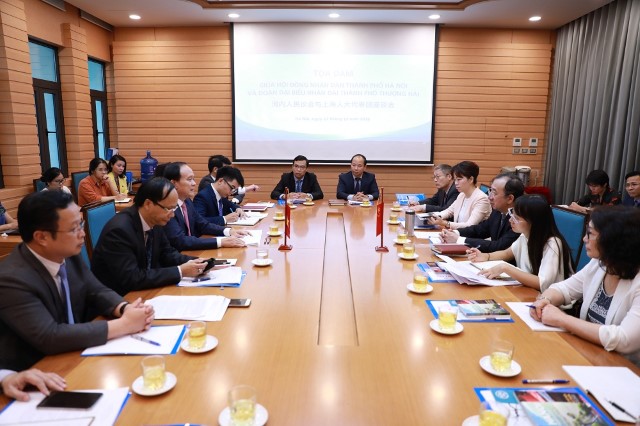 Thường trực HĐND thành phố Hà Nội tọa đàm với Đoàn Đại biểu Nhân đại Thượng Hải