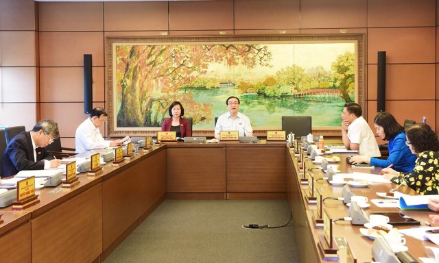 Đoàn ĐBQH Thành phố thảo luận tại tổ về Luật Giáo dục (sửa đổi)