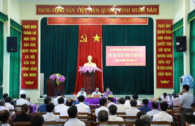 Đại biểu HĐND thành phố Hà Nội tiếp xúc cử tri tại xã Hương Sơn, huyện Mỹ Đức