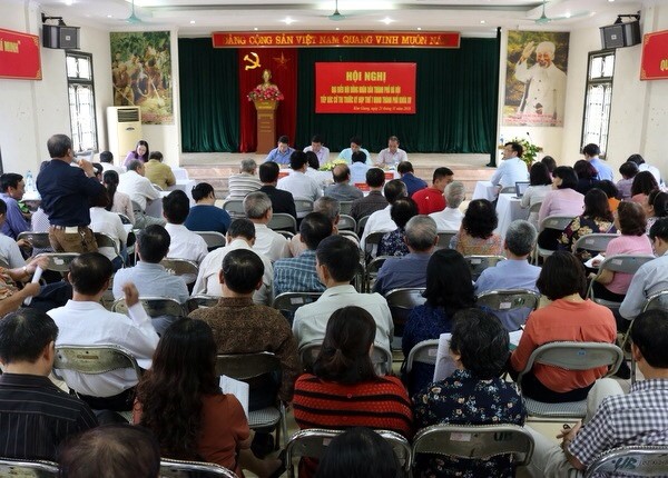 Tiếp xúc cử tri tại quận Thanh Xuân trước kỳ họp thứ 7 - HĐND Thành phố