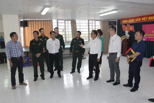 Tổ đại biểu số 12 HĐND Thành phố khảo sát công tác quản lý nhà chung cư thương mại trên địa bàn quận Nam Từ Liêm