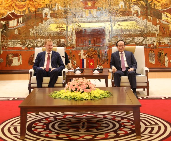 Phó Chủ tịch Thường trực HĐND Thành phố tiếp Bí thư thứ hai Thành ủy Matxcova