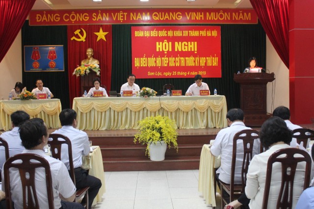 Đoàn đại biểu Quốc hội thành phố Hà Nội tổ chức để các vị đại biểu Quốc hội trong Đoàn tiếp xúc cử tri trước kỳ họp thứ Tám, Quốc hội khoá XIV.