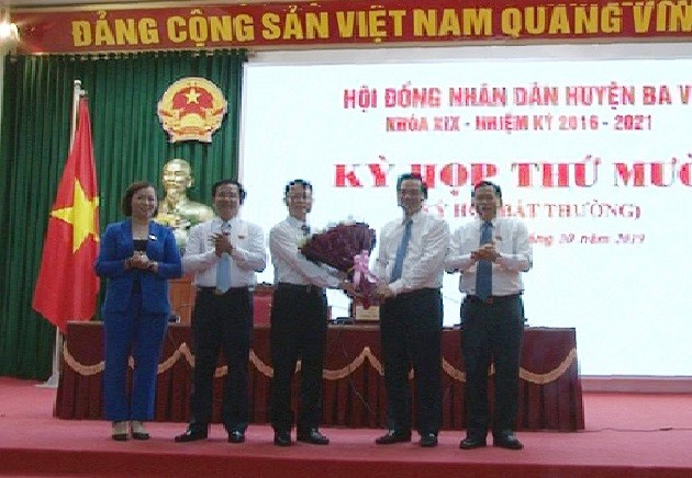 Ba Vì: Bầu ông Phùng Tân Nhị giữ chức danh Chủ tịch HĐND huyện