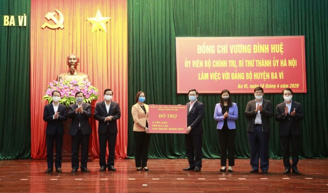 Phó Chủ tịch Phùng Thị Hồng Hà dự buổi làm việc của Bí thư Thành ủy với Huyện ủy Ba Vì