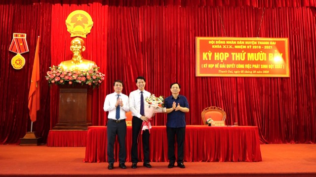 Bầu ông Nguyễn Nguyên Hùng giữ chức vụ Chủ tịch HĐND huyện Thanh Oai