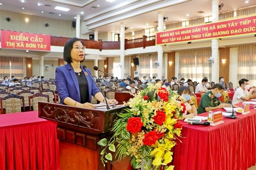 Đại biểu HĐND thành phố Hà Nội tiếp xúc cử tri thị xã Sơn Tây trước kỳ họp thứ 2