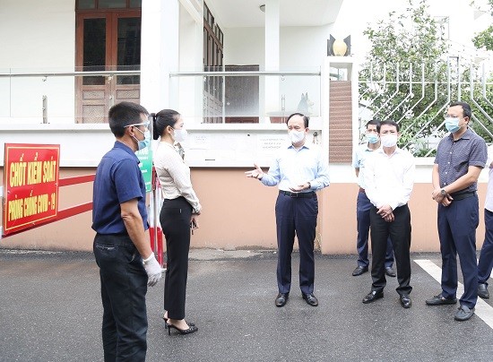 Chủ tịch HĐND Thành phố kiểm tra công tác phòng, chống dịch và triển khai các chính sách hỗ trợ đối tượng bị ảnh hưởng của đại dịch Covid-19 trên địa bàn huyện Sóc Sơn