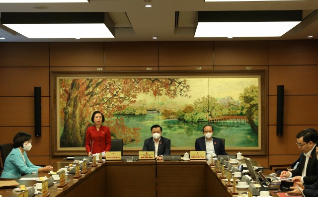 Đoàn Đại biểu Quốc hội Hà Nội thảo luận về Dự án Luật Thi đua, khen thưởng (sửa đổi) và Luật Điện ảnh (sửa đổi)