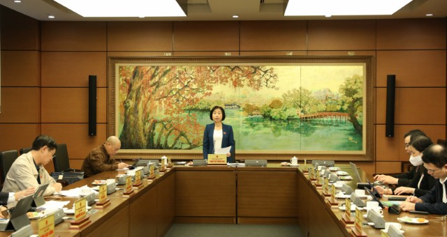 Phó Trưởng Đoàn chuyên trách Đoàn đại biểu Quốc hội thành phố Hà Nội Phạm Thị Thanh Mai chủ trì buổi thảo luận tổ chiều 29/10/2021