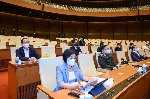 Phiên họp thứ 9 Ủy ban Thường vụ Quốc hội: Chất vấn lĩnh vực công thương và tài nguyên - môi trường