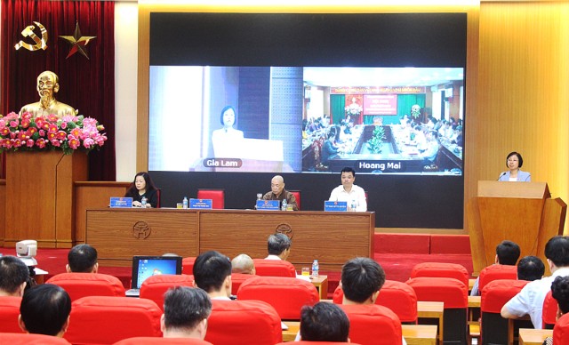 Đại biểu Quốc hội thành phố Hà Nội tiếp xúc cử tri huyện Gia Lâm và quận Long Biên