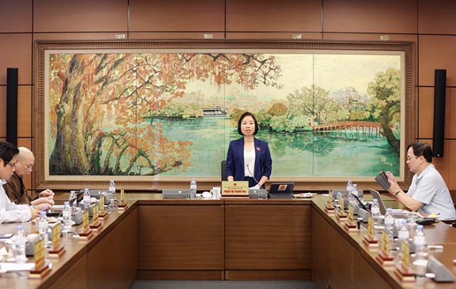 Đại biểu Quốc hội thành phố Hà Nội thảo luận tổ về Dự án Luật Hợp tác xã (sửa đổi) và Dự án Luật Phòng thủ dân sự