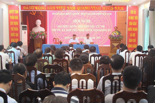 Đại biểu Quốc hội thành phố Hà Nội tiếp xúc cử tri huyện Chương Mỹ và huyện Quốc Oai