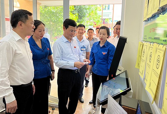 Giám sát cải cách hành chính, xây dựng chính quyền điện tử và chuyển đổi số tại quận Nam Từ Liêm