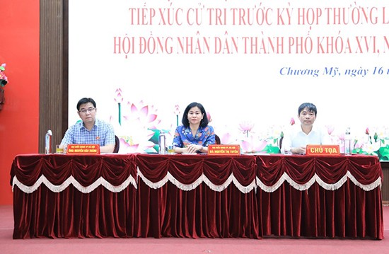 Phó Bí thư Thường trực Thành uỷ Nguyễn Thị Tuyến tiếp xúc cử tri huyện Chương Mỹ