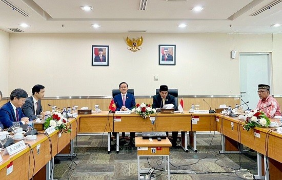 Chủ tịch HĐND Thành phố Hà Nội gặp Chủ tịch Hội đồng thành phố Jakarta 