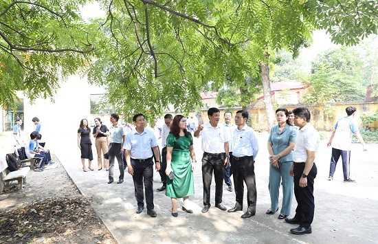 Thường trực HĐND thành phố Hà Nội khảo sát tại quận Đống Đa về công tác giáo dục đào tạo