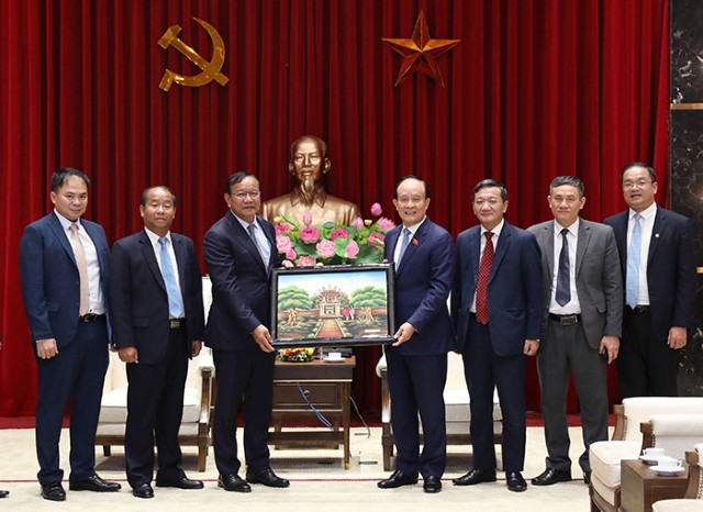 Hà Nội thúc đẩy hợp tác với các địa phương của Campuchia