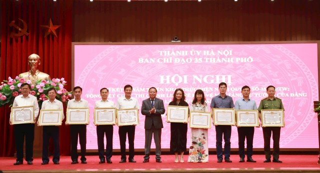 Hà Nội trao giải Cuộc thi chính luận về bảo vệ nền tảng tư tưởng của Đảng cho 41 tác phẩm