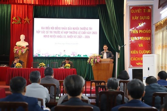 HĐND huyện Thường Tín tiếp xúc cử tri các xã trước kỳ họp cuối năm 