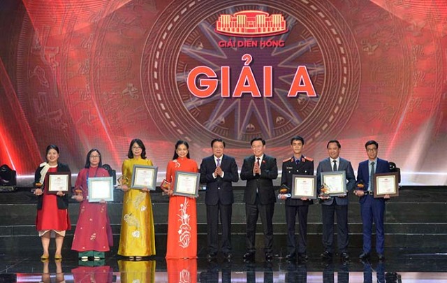 Trao Giải báo chí toàn quốc về Quốc hội và Hội đồng nhân dân lần thứ hai