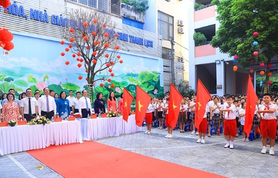 Chủ tịch HĐND Thành phố Nguyễn Ngọc Tuấn dự khai giảng năm học mới tại Trường Tiểu học Chu Văn An