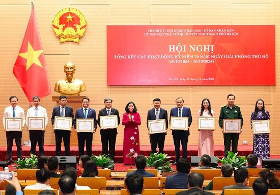 Hà Nội: Khen thưởng 644 tập thể, cá nhân có thành tích trong các hoạt động kỷ niệm 70 năm Ngày Giải phóng Thủ đô