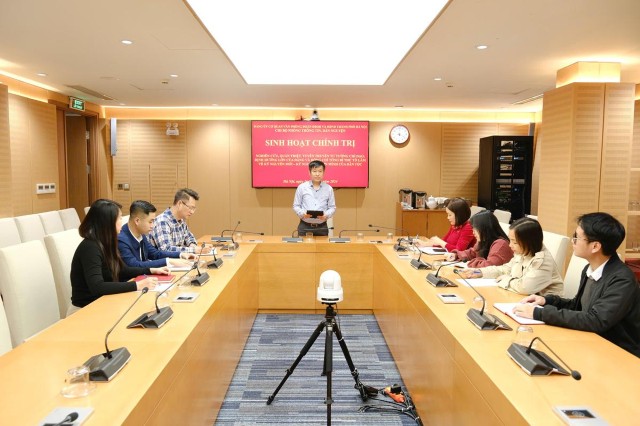 Đảng viên cơ quan Văn phòng Đoàn ĐBQH và HĐND Thành phố sinh hoạt chuyên đề về “Kỷ nguyên mới – Kỷ nguyên vươn mình của dân tộc”