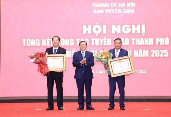 Hà Nội phát huy vai trò gương mẫu của mỗi cán bộ, đảng viên trong kỷ nguyên mới