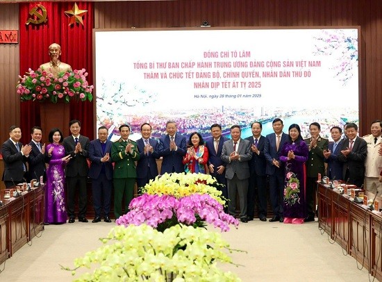 Kỷ niệm 95 năm Ngày thành lập Đảng bộ TP Hà Nội: Chặng đường vinh quang, bản lĩnh vững vàng