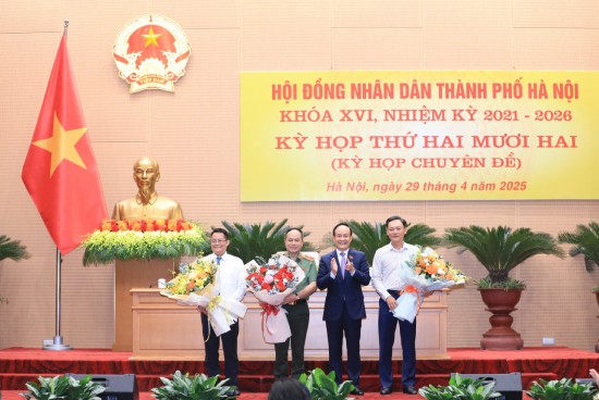 Bầu bổ sung Thiếu tướng Nguyễn Thanh Tùng làm Ủy viên UBND thành phố Hà Nội